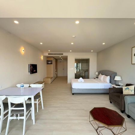 Gold Coast Nha Trang Luxury Apartment - Ocean View Exteriör bild