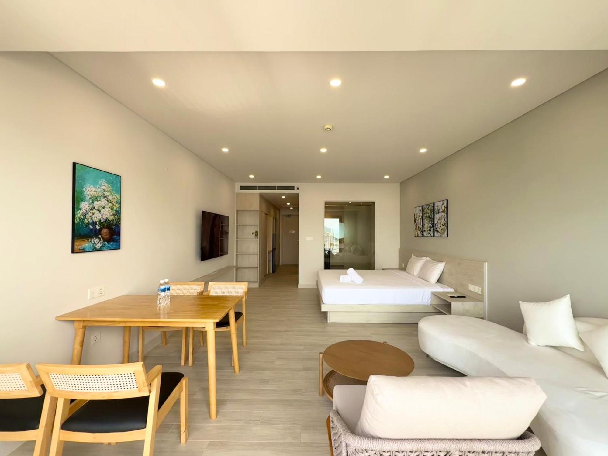 Gold Coast Nha Trang Luxury Apartment - Ocean View Exteriör bild