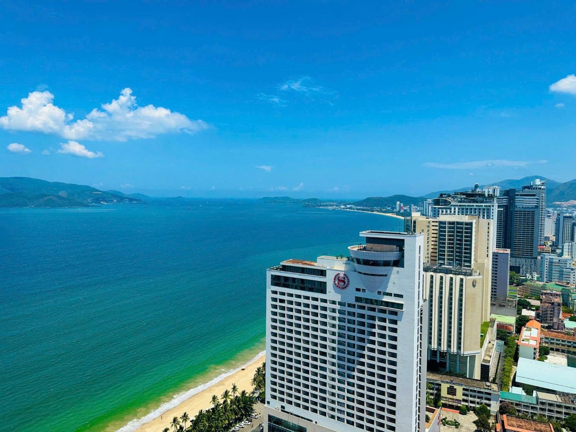 Gold Coast Nha Trang Luxury Apartment - Ocean View Exteriör bild
