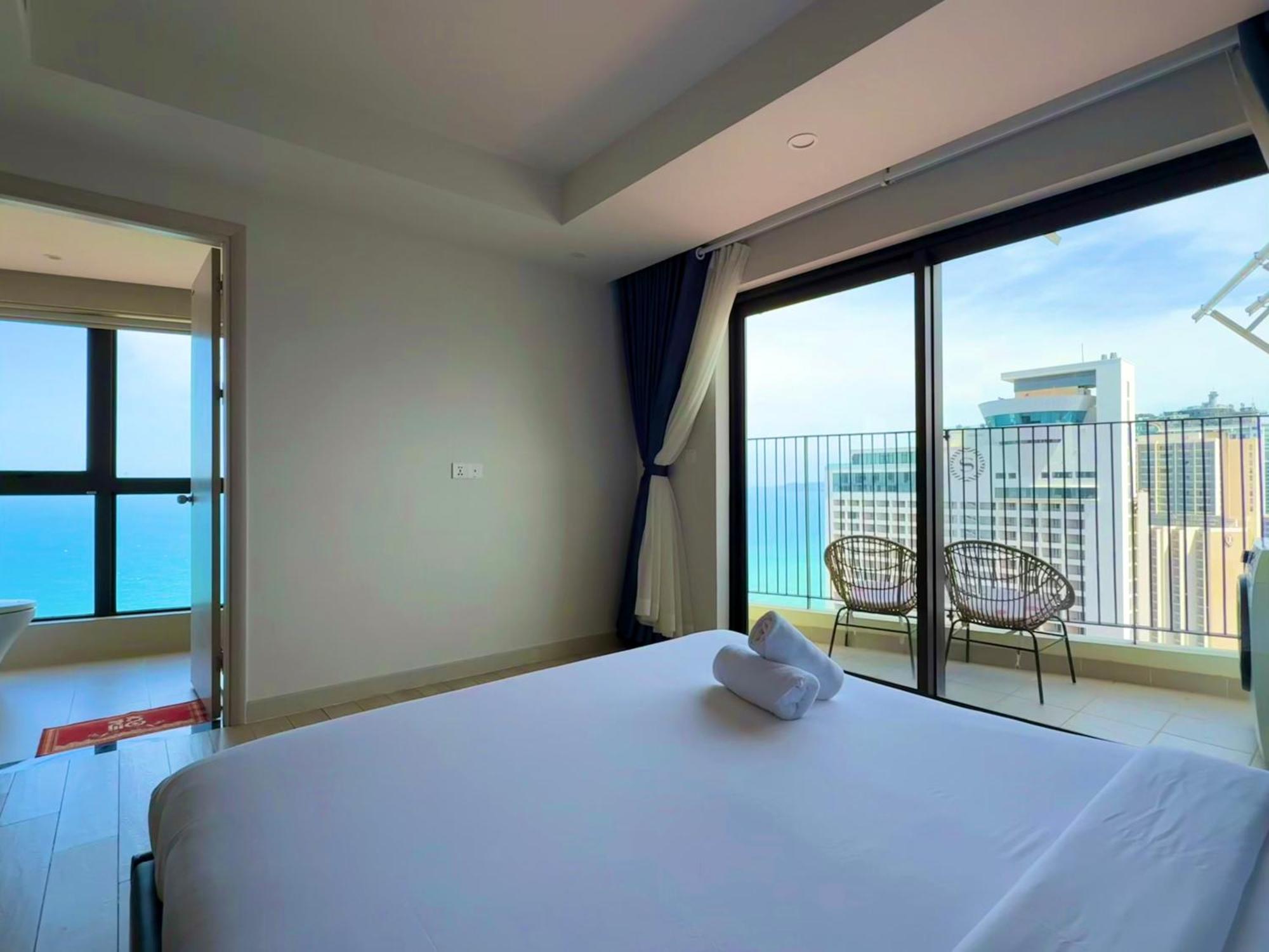 Gold Coast Nha Trang Luxury Apartment - Ocean View Exteriör bild